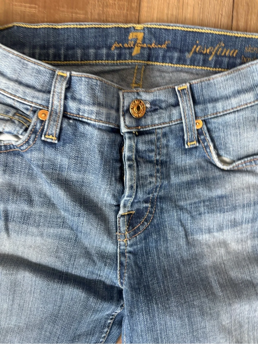 7 For All Mankind Josefina skinny Boyfriend Jeans size 23